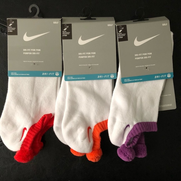 nike pom pom socks